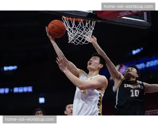 CBA季后赛半决赛G3，辽宁主场万人齐唱助威歌曲场面震撼